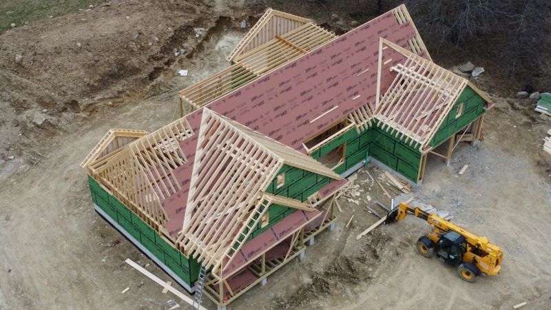 2025-04-21 More roof structure